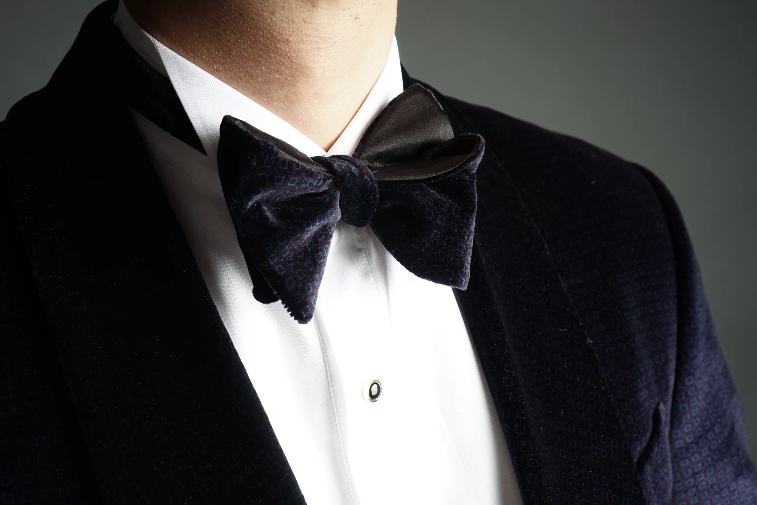 Bộ vest nam màu xám đậm tặng cà vạt nơ - HMVESTON - Vest nam đẳng cấp -  Nâng tầm phong cách