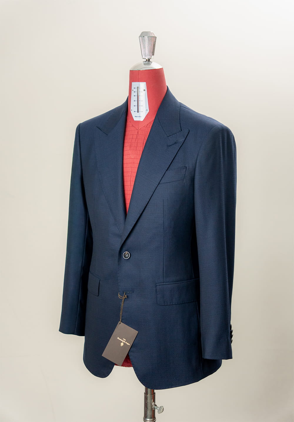 Bespoke business suit từ vải Loro Piana
