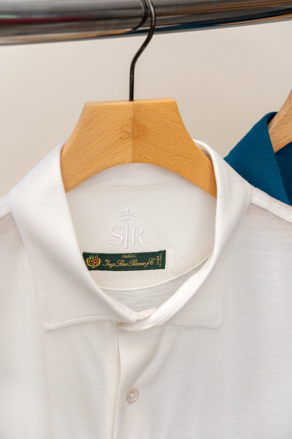 Polo làm từ vải Loro Piana của Ý